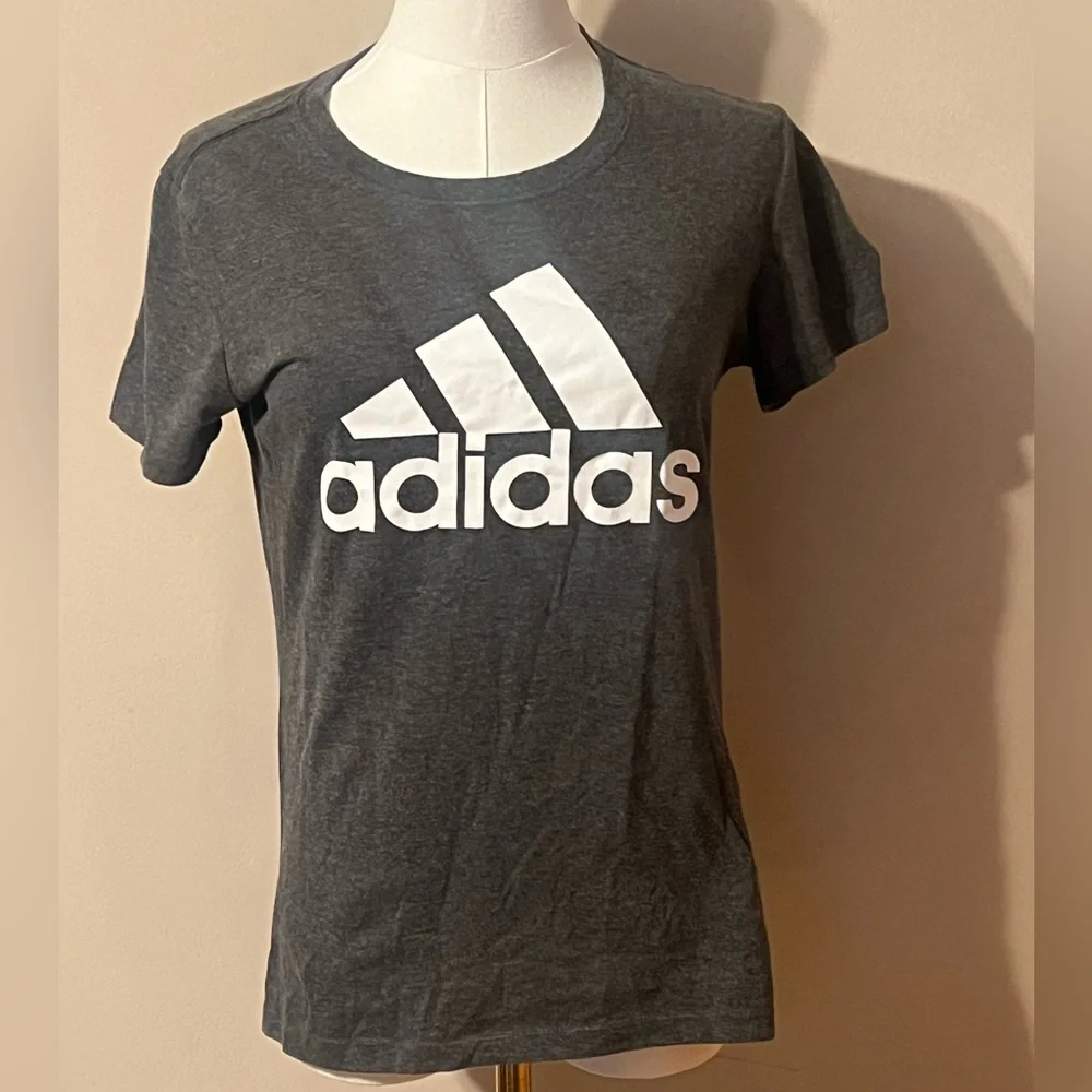 Like New Adidas T-Shirt